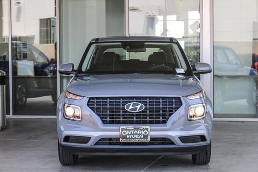 2022 Hyundai VENUE SE