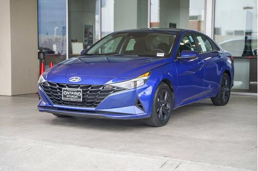 2022 Hyundai ELANTRA SEL
