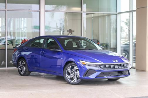 2025 Hyundai ELANTRA SEL Sport
