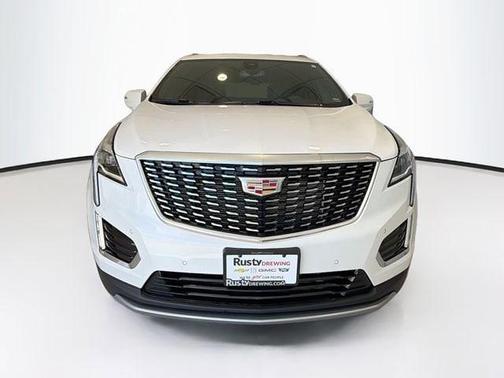 Crystal White Tricoat 2025 Cadillac XT5 Premium Luxury