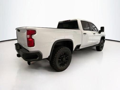 Summit White 2024 Chevrolet Silverado 2500 Custom