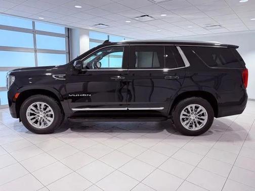 Onyx Black 2024 GMC Yukon SLT
