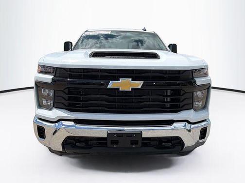 Summit White 2026 Chevrolet Silverado 2500 WT