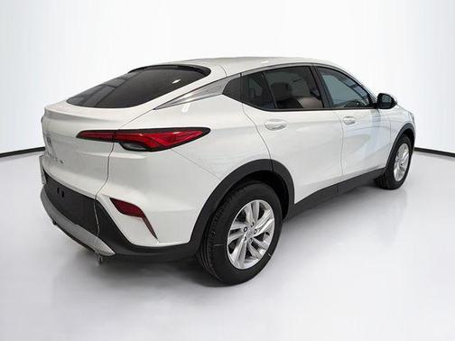 Summit White 2026 Buick Envista Preferred FWD