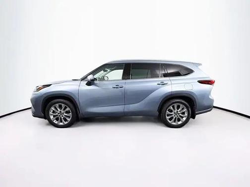 2022 Toyota Highlander Limited