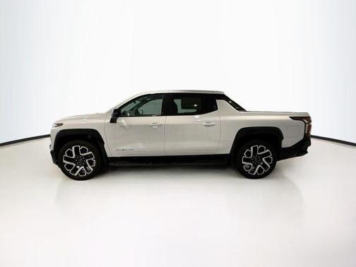 2025 Chevrolet Silverado EV RST