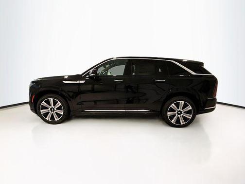 2025 Cadillac Escalade IQ Luxury 2