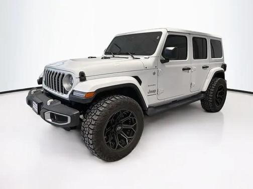 2024 Jeep Wrangler 4-Door Sahara 4x4