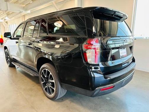 Black 2022 Chevrolet Suburban RST