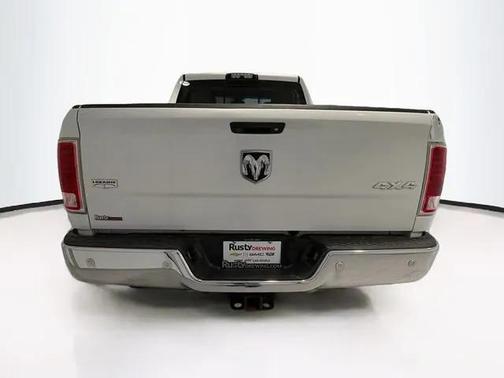 2017 RAM 2500 Laramie Crew Cab 4x4 6'4' Box