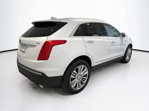 2017 Cadillac XT5 Premium Luxury