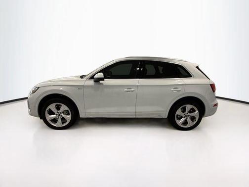 2023 Audi Q5 45 S line Prestige