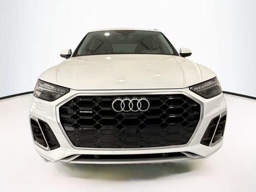 2023 Audi Q5 45 S line Prestige