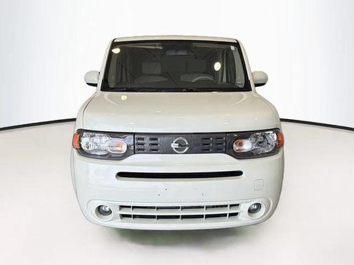 White Pearl 2011 Nissan Cube 1.8SL