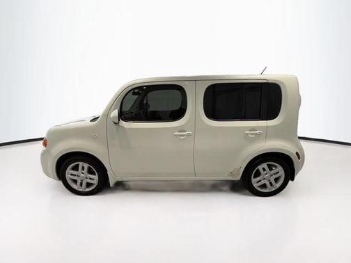 White Pearl 2011 Nissan Cube 1.8SL