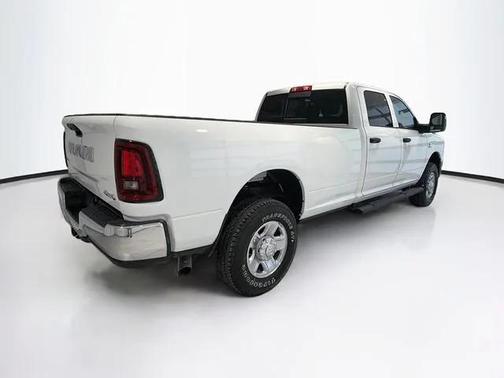 2026 RAM 2500 Tradesman Crew Cab 4x4 8' Box