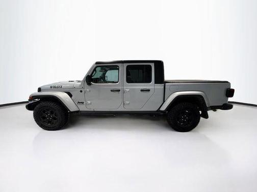 Silver Zynith Clearcoat 2022 Jeep Gladiator Willys 4x4
