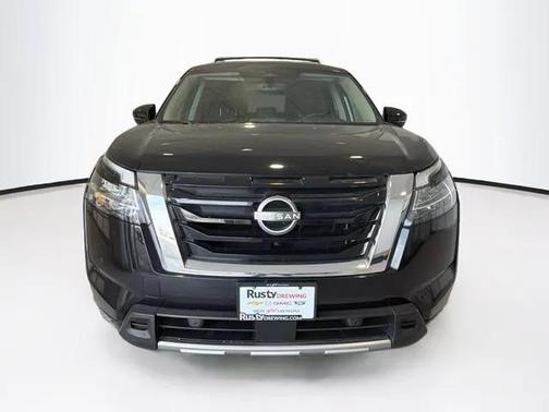 2023 Nissan Pathfinder SL 4WD