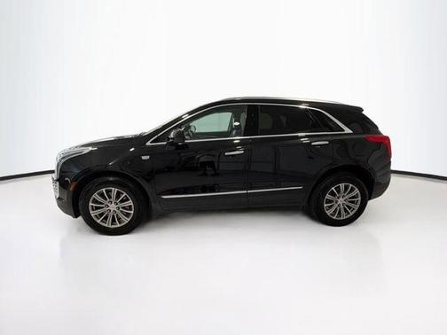 Stellar Black Metallic 2017 Cadillac XT5 Luxury