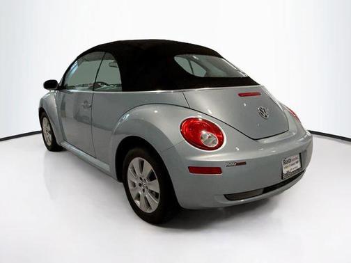 2010 Volkswagen New Beetle 2.5L