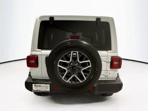 2024 Jeep Wrangler 4-Door Sahara 4x4