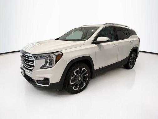 Summit White 2022 GMC Terrain SLT