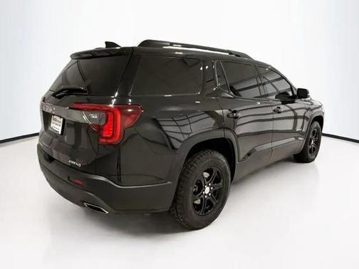 2023 GMC Acadia AWD AT4