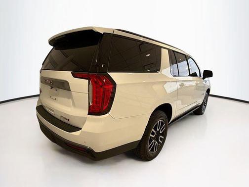 2021 GMC Yukon XL 4WD AT4