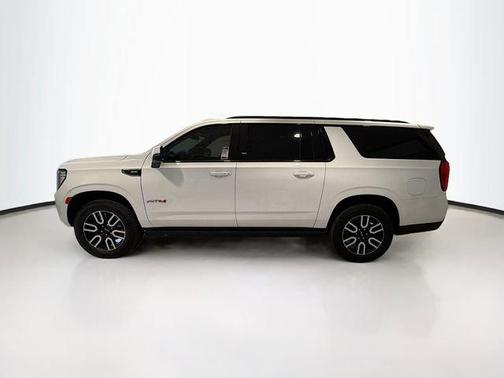 2021 GMC Yukon XL 4WD AT4