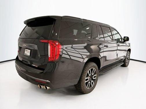 2023 GMC Yukon XL 4WD AT4