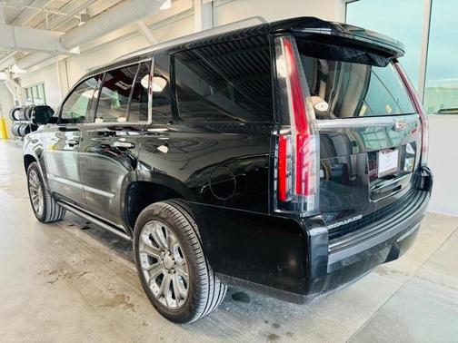 2017 Cadillac Escalade Platinum