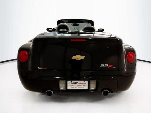 2004 Chevrolet SSR LS