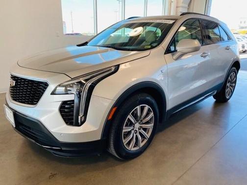 Radiant Silver Metallic 2020 Cadillac XT4 Sport