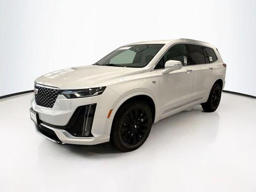 2025 Cadillac XT6 Luxury AWD