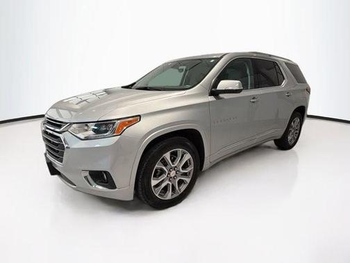 Silver Ice Metallic 2021 Chevrolet Traverse Premier