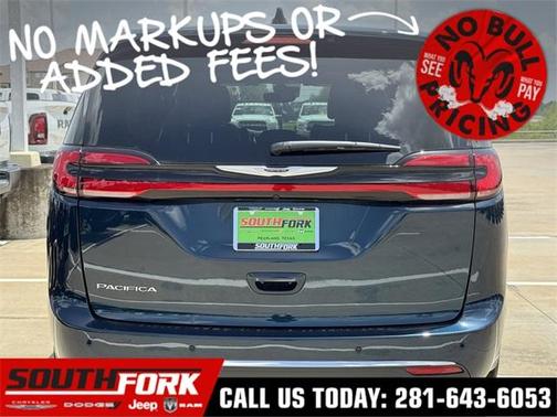 2025 Chrysler Pacifica Select