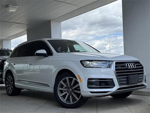 2019 Audi Q7 55 Premium Plus