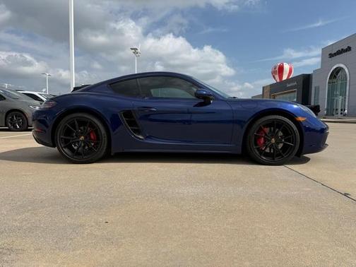 2022 Porsche 718 Cayman S