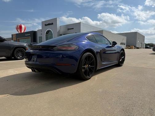 2022 Porsche 718 Cayman S