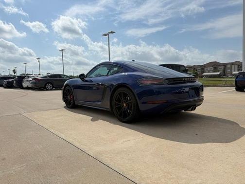 2022 Porsche 718 Cayman S