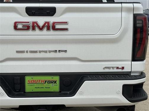 2024 GMC Sierra 2500 AT4