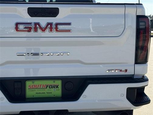 2024 GMC Sierra 2500 AT4