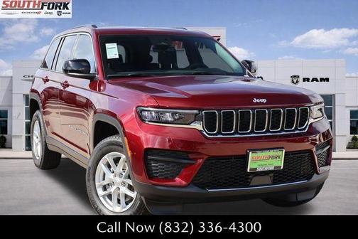 Velvet Red Pearlcoat 2026 Jeep Grand Cherokee Laredo