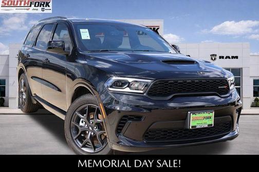 DB Black Crystal Clearcoat 2026 Dodge Durango GT HEMI V8