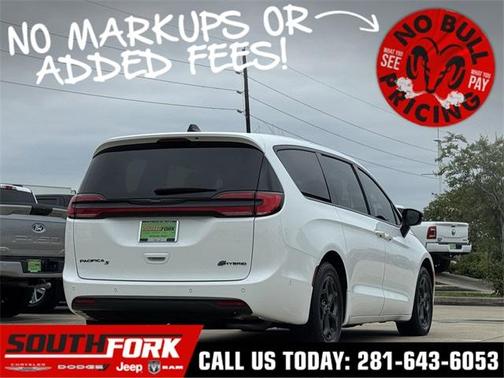 2023 Chrysler Pacifica Hybrid Limited