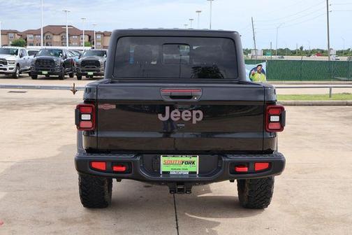 Black Clearcoat 2024 Jeep Gladiator Rubicon