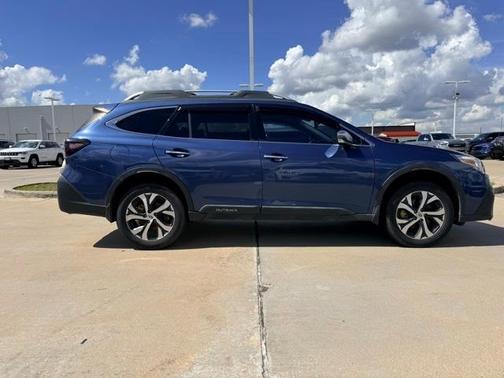 2022 Subaru Outback Touring