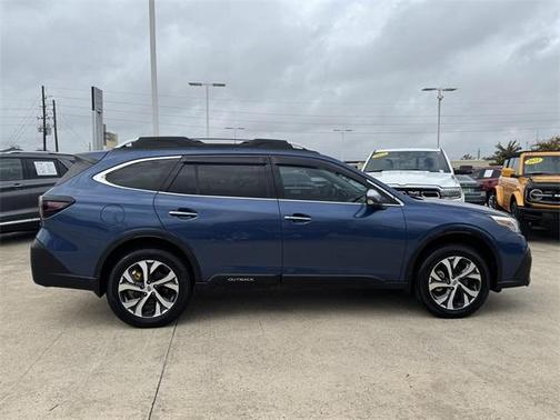 2022 Subaru Outback Touring