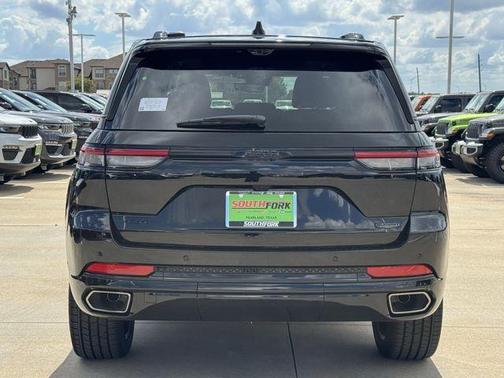 2025 Jeep Grand Cherokee Summit