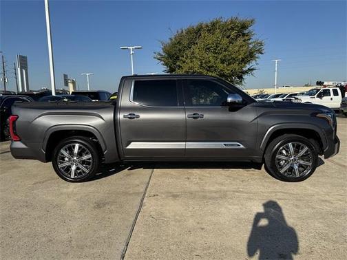 2023 Toyota Tundra Hybrid Capstone